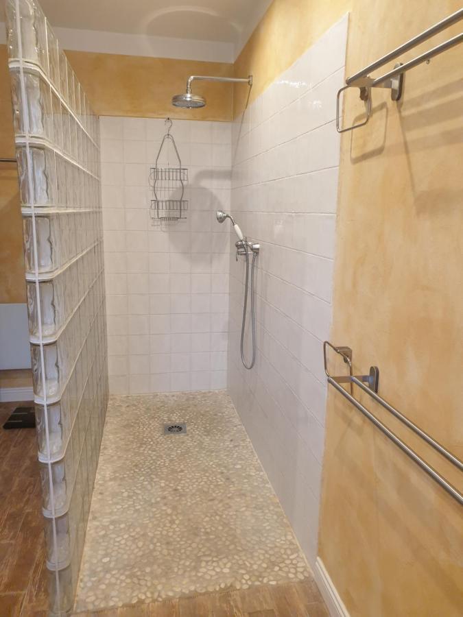 Villa Tropez Chambres D'Hotes Le Luc Esterno foto